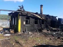 Семья из 3 человек пострадала при пожаре в Шелеховском районе 7.05