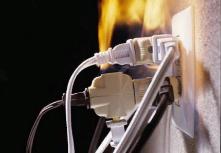 «Сообщает служба 01» МЧС предупреждает: самые распространенные причины пожаров зимой – электротехнические!